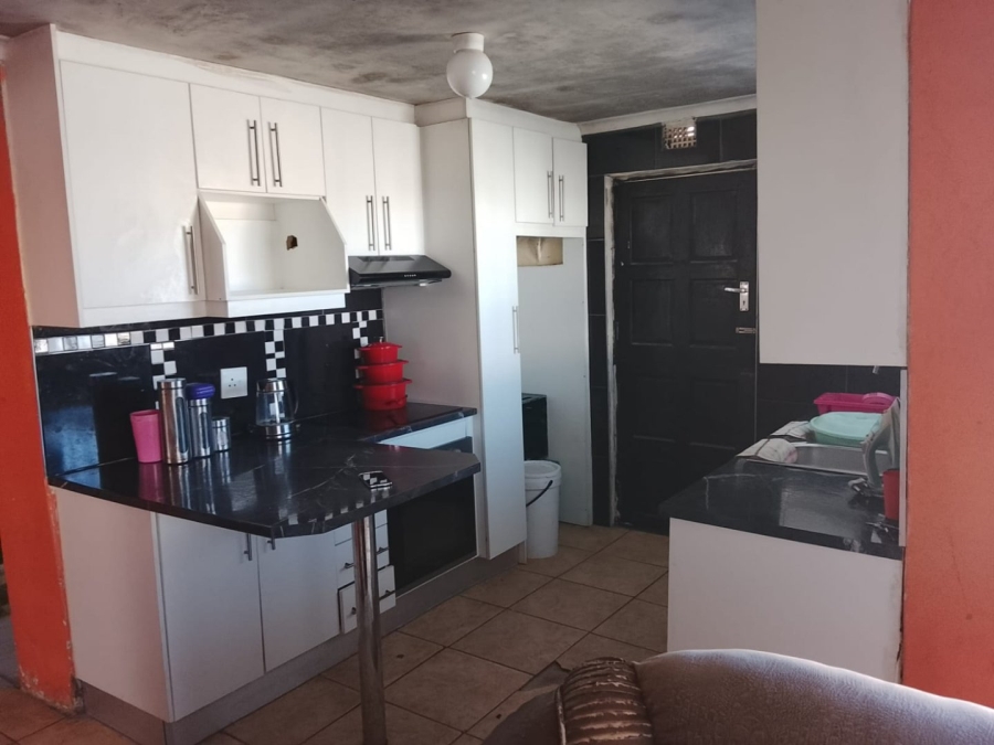  Bedroom Property for Sale in Harare Western Cape
